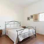 Casa Domitia *