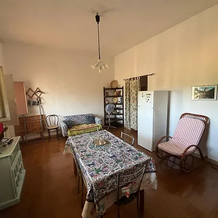 Casa Domitia