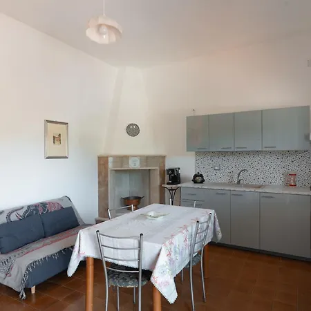 Semesterbostad Casa Domitia